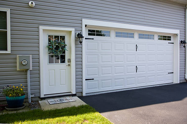 24/7 Emergency Garage Door Panel Replacement experts in Addis, LA